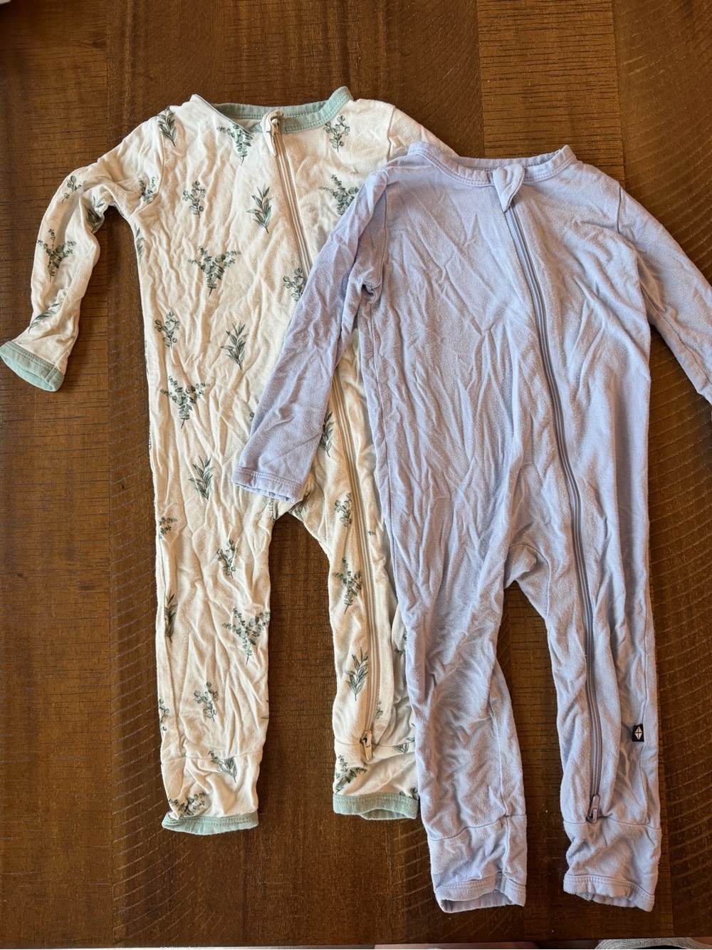 Bundle of 2 Kyte Baby Footies Size 12-18M Eucalyptus and Periwinkle
